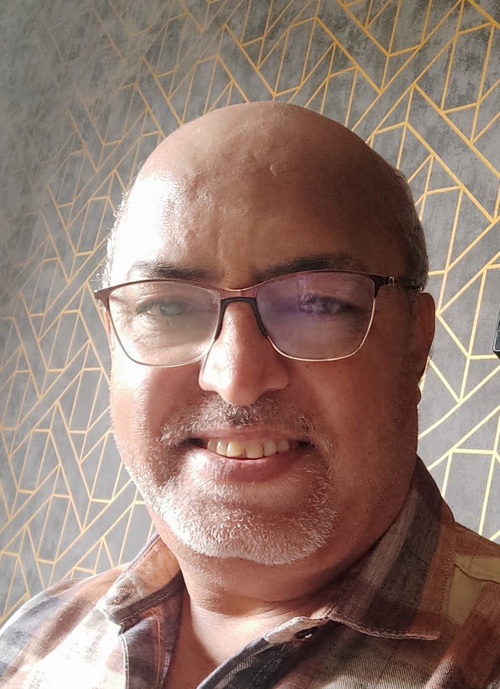 खुदा दे खाने को तो कौन जाए कमाने को, मुफ्त की सौगात पर सुप्रीम कोर्ट की चिन्ता वरिष्ठ पत्रकार जवाहर नागदेव की खरी.….खरी….