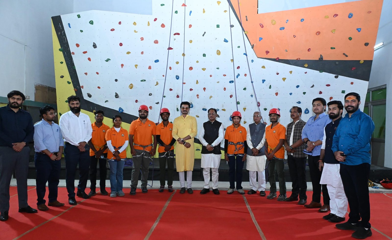 युवाओं को एडवेंचर स्पोर्ट्स से जोड़ने की पहल: मुख्यमंत्री ने क्लाइंबिंग वॉल स्टेडियम का किया शुभारंभ
