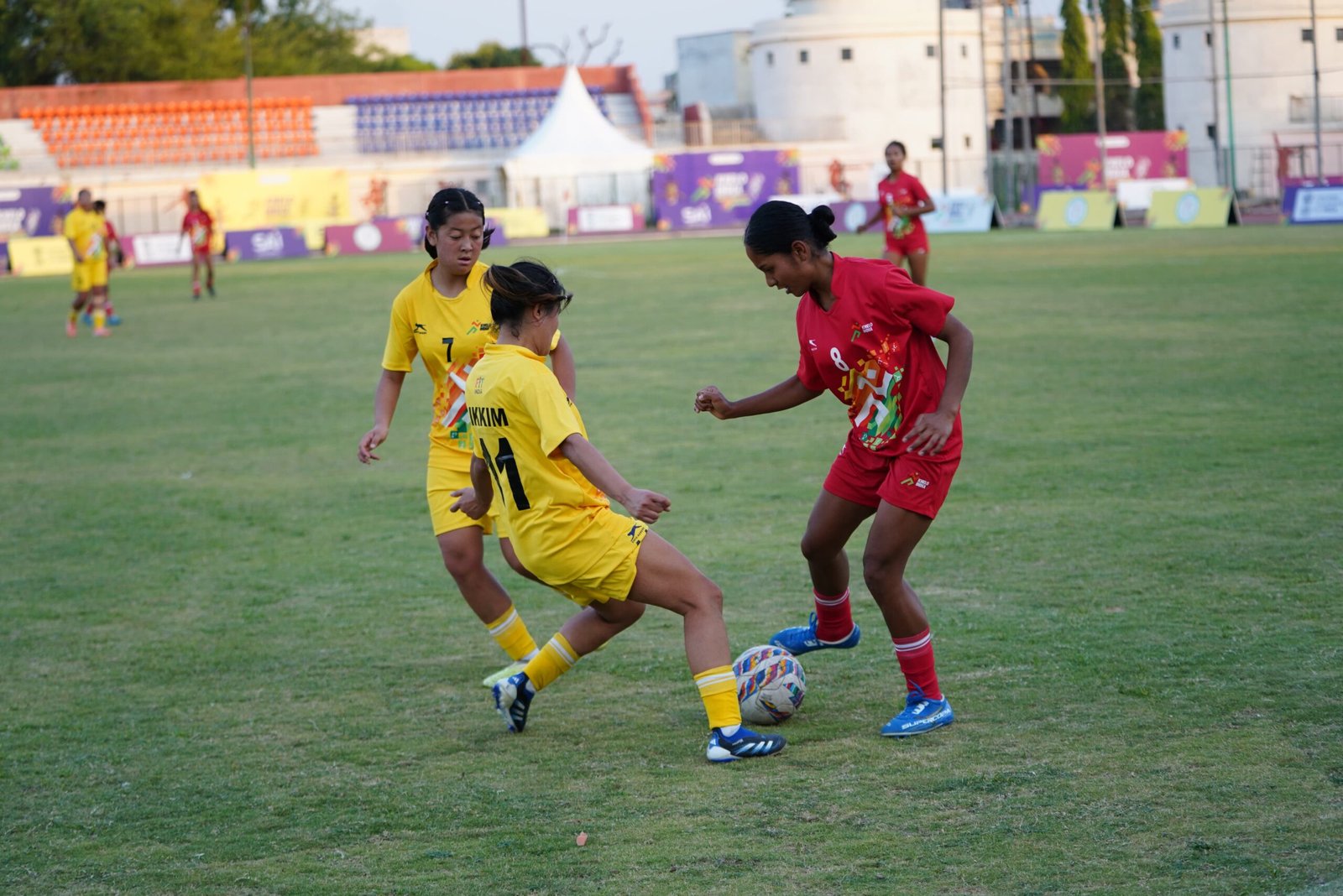 बालिका फुटबॉल प्रतियोगिता में असम ने सिक्किम और तमिलनाडु ने आंध्रप्रदेश को 3-0 से किया पराजित