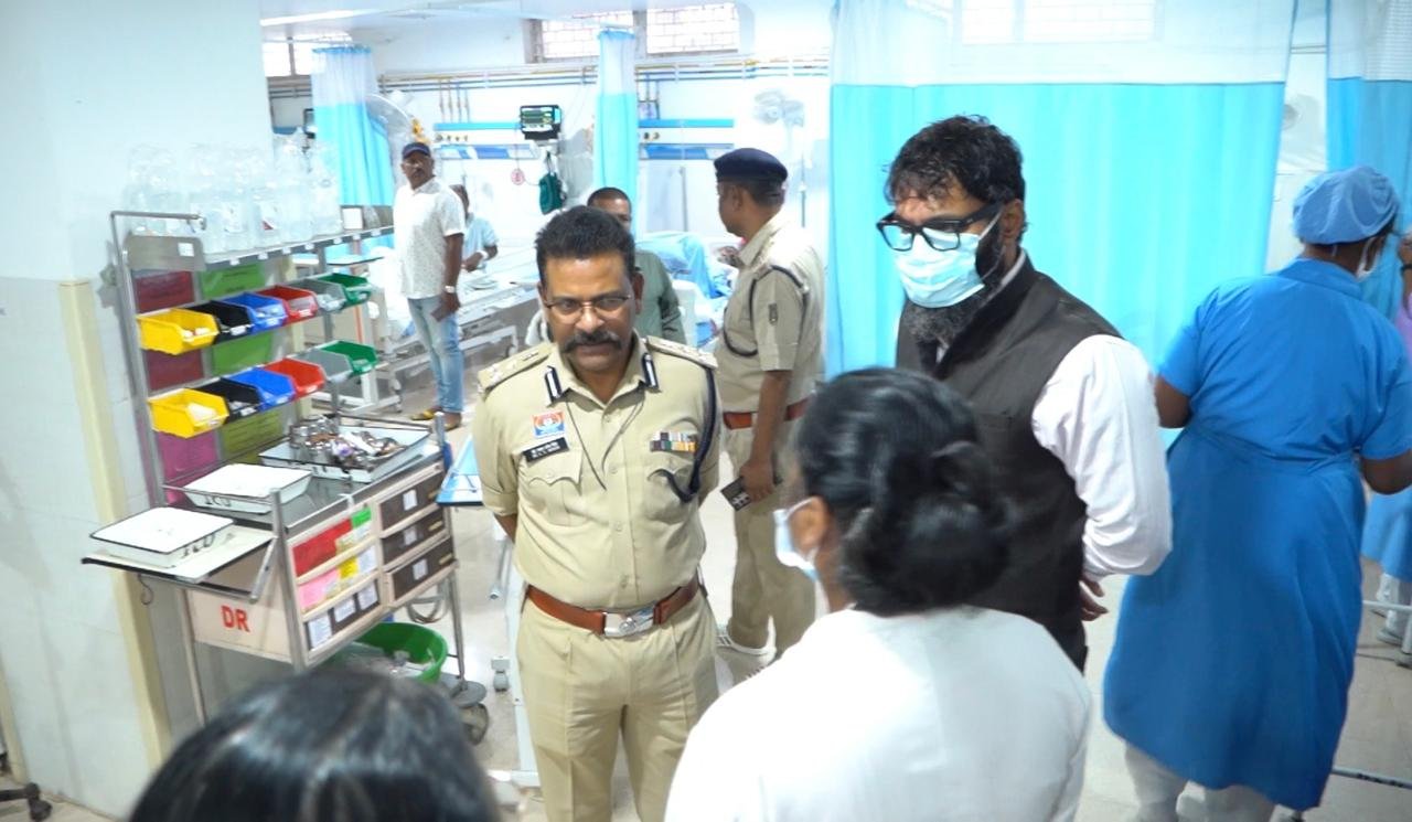 मुख्यमंत्री ने बस दुर्घटना में घायल मरीजों को हर संभव सहायता उपलब्ध कराने के निर्देश