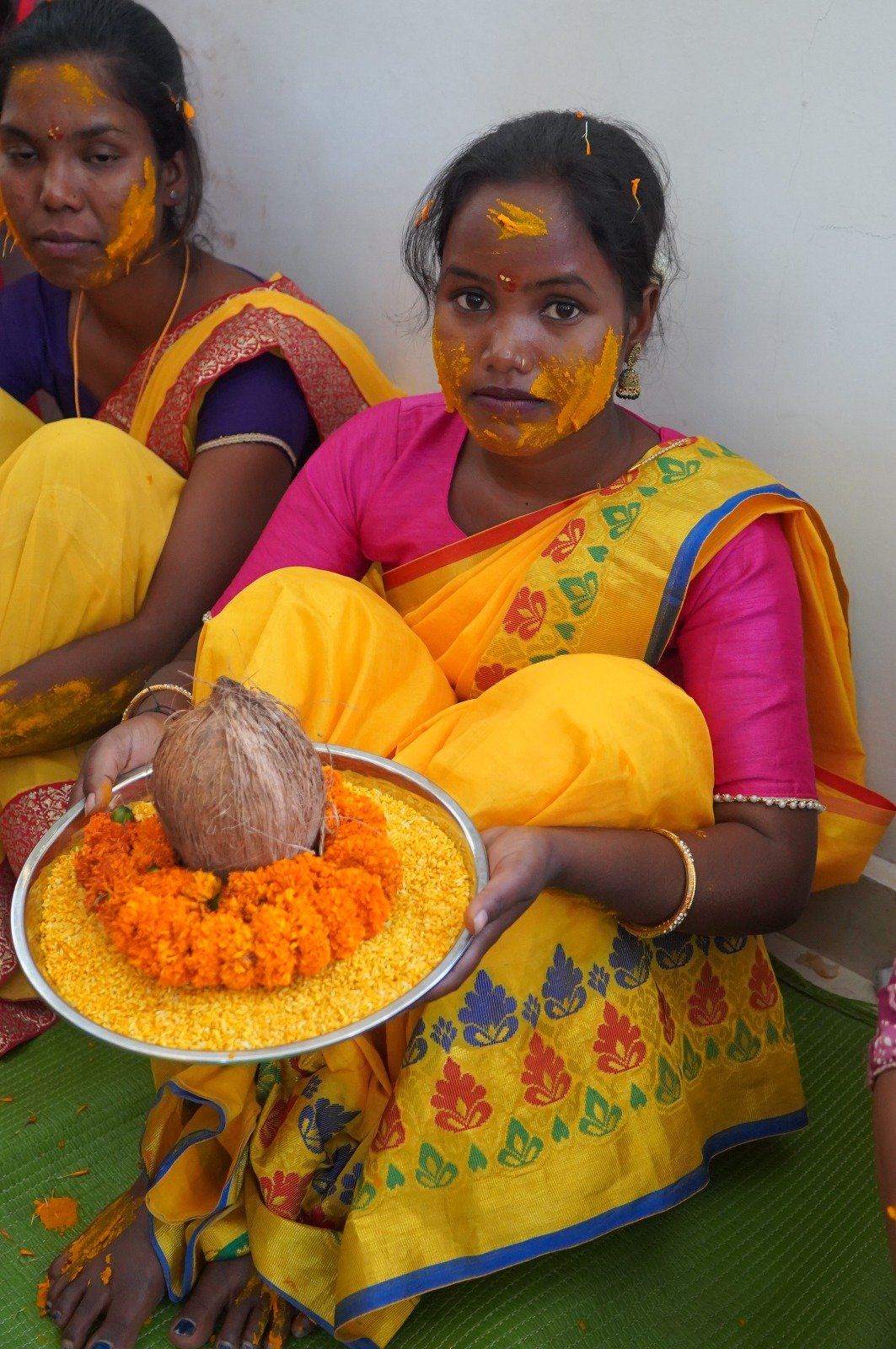 240 नव दंपतियों को मुख्यमंत्री देंगे अपना आशीर्वाद जशपुर रणजीता स्टेडियम में मुख्यमंत्री कन्या विवाह का भव्य आयोजन होगा विवाह से पूर्व बेटियों का हल्दी,मेहंदी और संगीत प्री वेडिंग सूटिंग का भी आयोजन किया गया