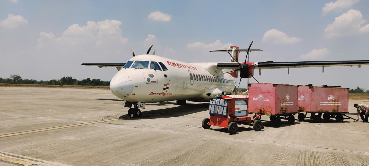 छत्तीसगढ़ के विमानन क्षेत्र में नया अध्यायः मुख्यमंत्री  विष्णु देव साय ने अंबिकापुर-दिल्ली-कोलकाता हवाई सेवा का किया वर्चुअल शुभारंभ