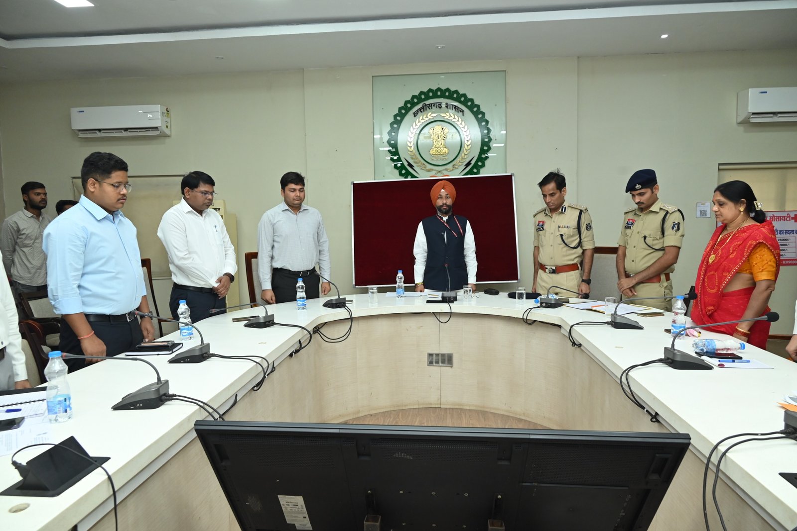 राष्ट्रीय सफाई कर्मचारी आयोग के उपाध्यक्ष  हरदीप सिंह गिल ने ली बैठक