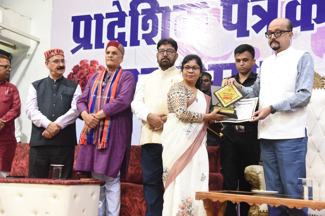 लोकतंत्र के चौथे स्तम्भ को और अधिक सुदृढ़, विश्वसनीय और जनोन्मुखी बनाएं- राज्यपाल श्री डेका