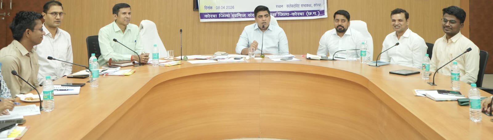 दुघर्टना के कारण बनने वाले स्थानों को ठीक करें निर्माण एजेंसीः कलेक्टर जिला स्तरीय सड़क सुरक्षा समिति की बैठक आयोजित दुर्घटना-मुक्त कोरबा की दिशा में बड़ा कदम : जिला स्तरीय सड़क सुरक्षा समिति की बैठक में कलेक्टर ने दिए कड़े निर्देश