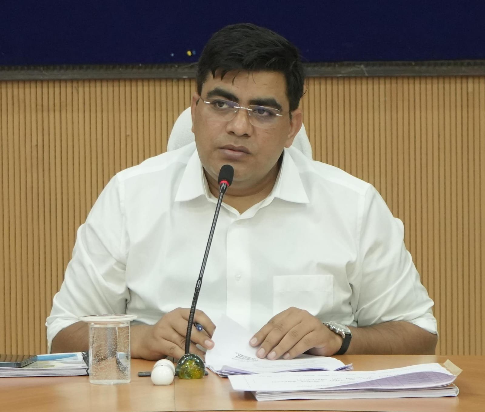 सुशासन तिहार में ग्रामीण क्षेत्रों में लगेंगे शिविर ग्रामीण युवाओं को मुख्यमंत्री कौशल विकास योजना से रोजगारमूलक प्रशिक्षण प्रदान करने के दिए निर्देश समय सीमा की बैठक