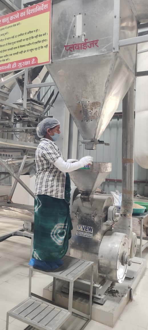 महिला स्व-सहायता समूहों ने बदली पोषण आहार आपूर्ति की तस्वीर”