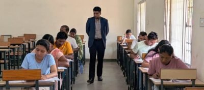 राजनांदगांव कलेक्टर ने विभिन्न परीक्षा केंद्रों का औचक निरीक्षण कर व्यवस्थाओं का लिया जायजा