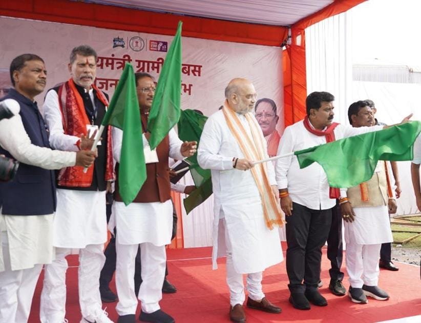 ककनार घाटी के नीचे थमा लाल आतंक का शोर   अब गूंजती है बस की हॉर्न