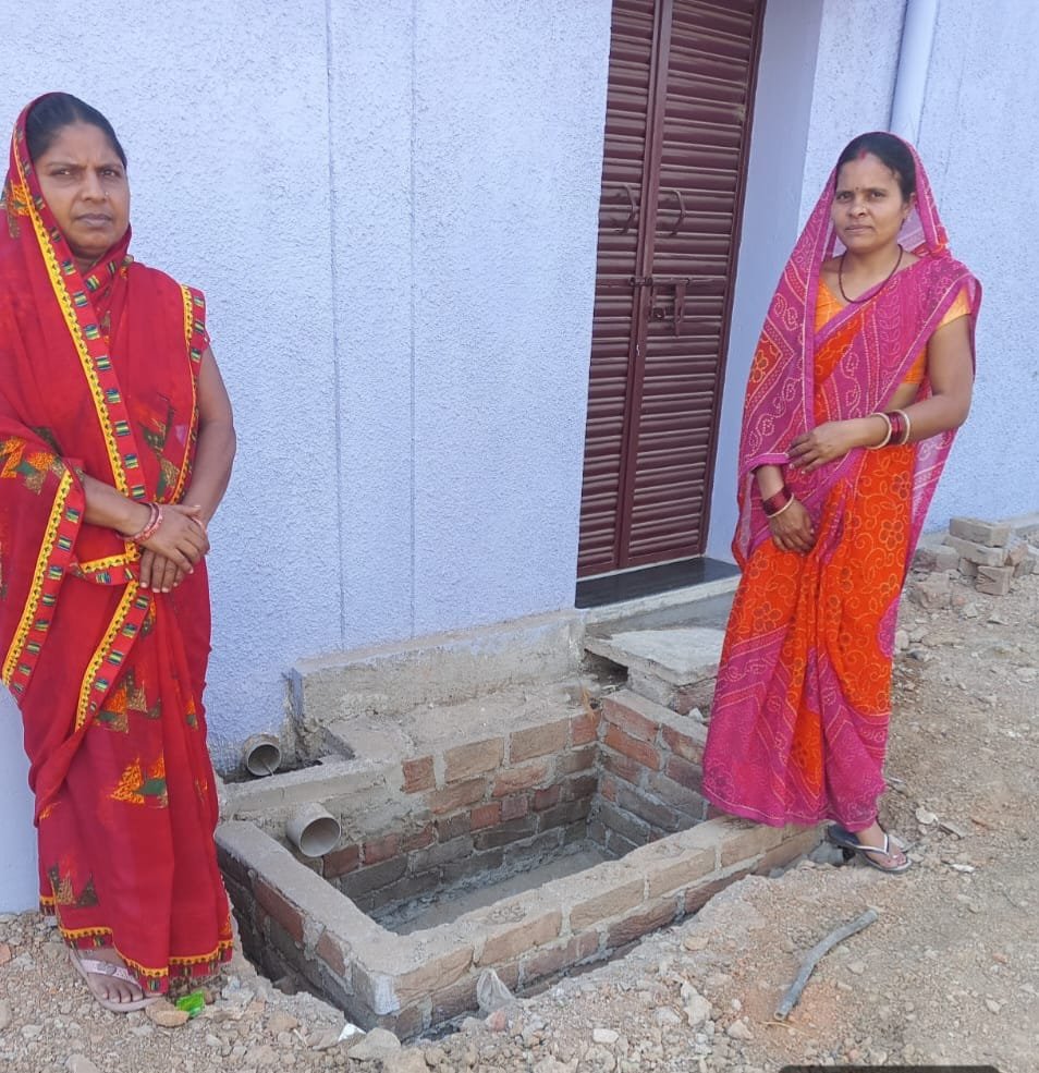 मोर गाँव,मोर पानी अभियान ने हासिल की ऐतिहासिक उपलब्धि  *पखवाडेभर में 31 हजार से अधिक रेन वाटर हार्वेस्टिंग संरचनाओं का निर्माण