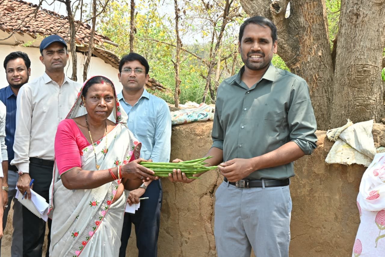 लघु धान्य रागी से समृद्धि की ओर बढ़ती शकुन बाई कुजांम
