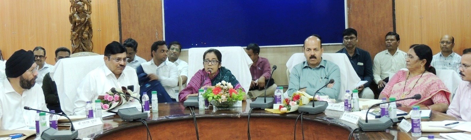 हरित खाद, नीली-हरी शैवाल और जैव उर्वरकों पर जोर दिया कृषि उत्पादन आयुक्त शहला निगार ने