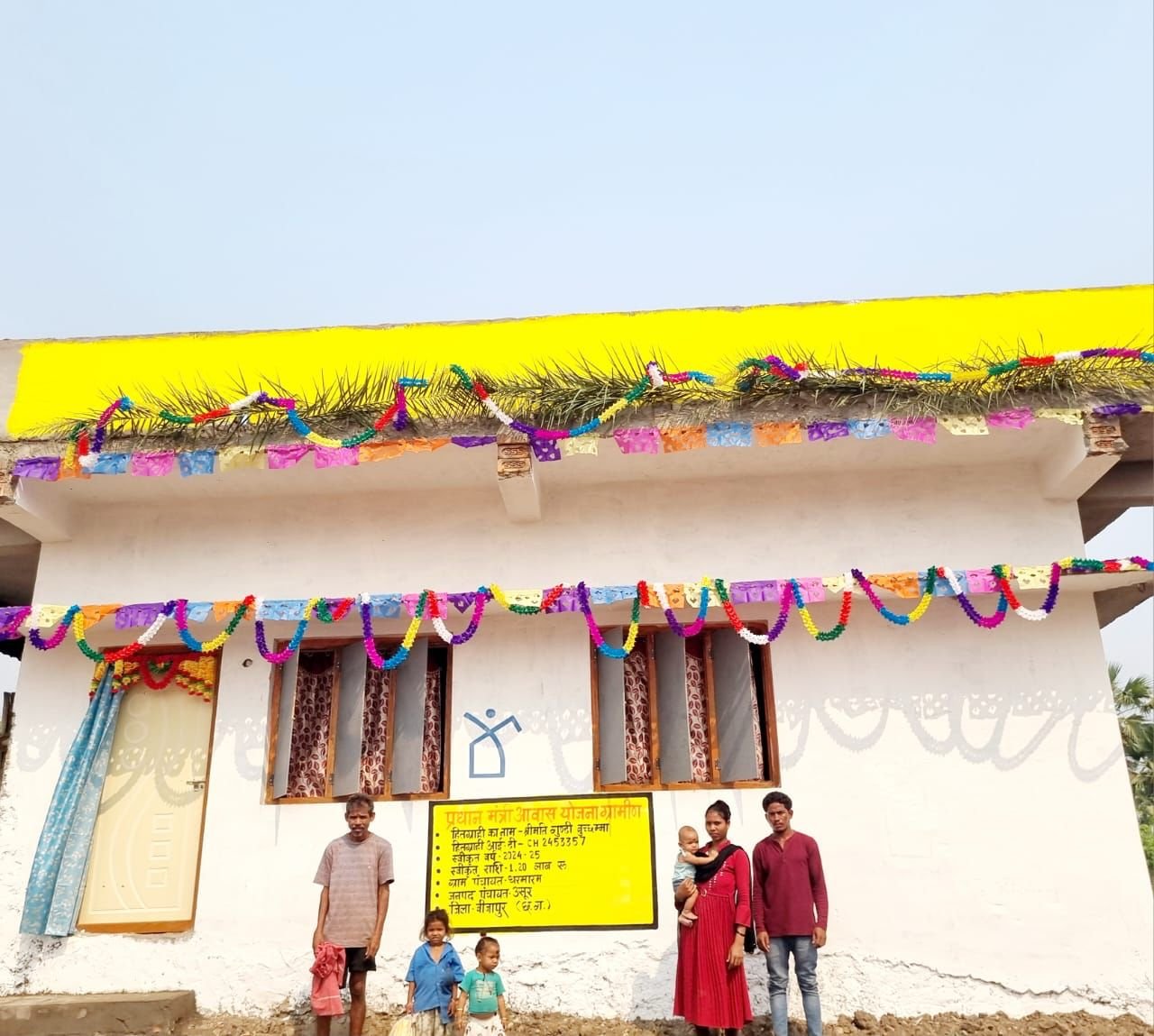 दशकों से विकास से कटे इलाकों में पहुंचा रोजगार, राशन, शिक्षा और सुरक्षित आवास; 5 लाख मानव दिवस सृजित