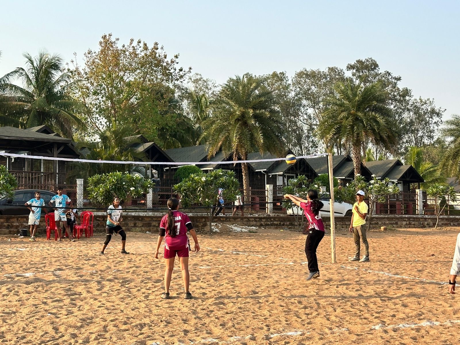 खेल, नई ऊर्जा: धमतरी में पहली बार बीच वॉलीबॉल प्रतियोगिता का सफल आयोजन, युवाओं में दिखा जबरदस्त उत्साह