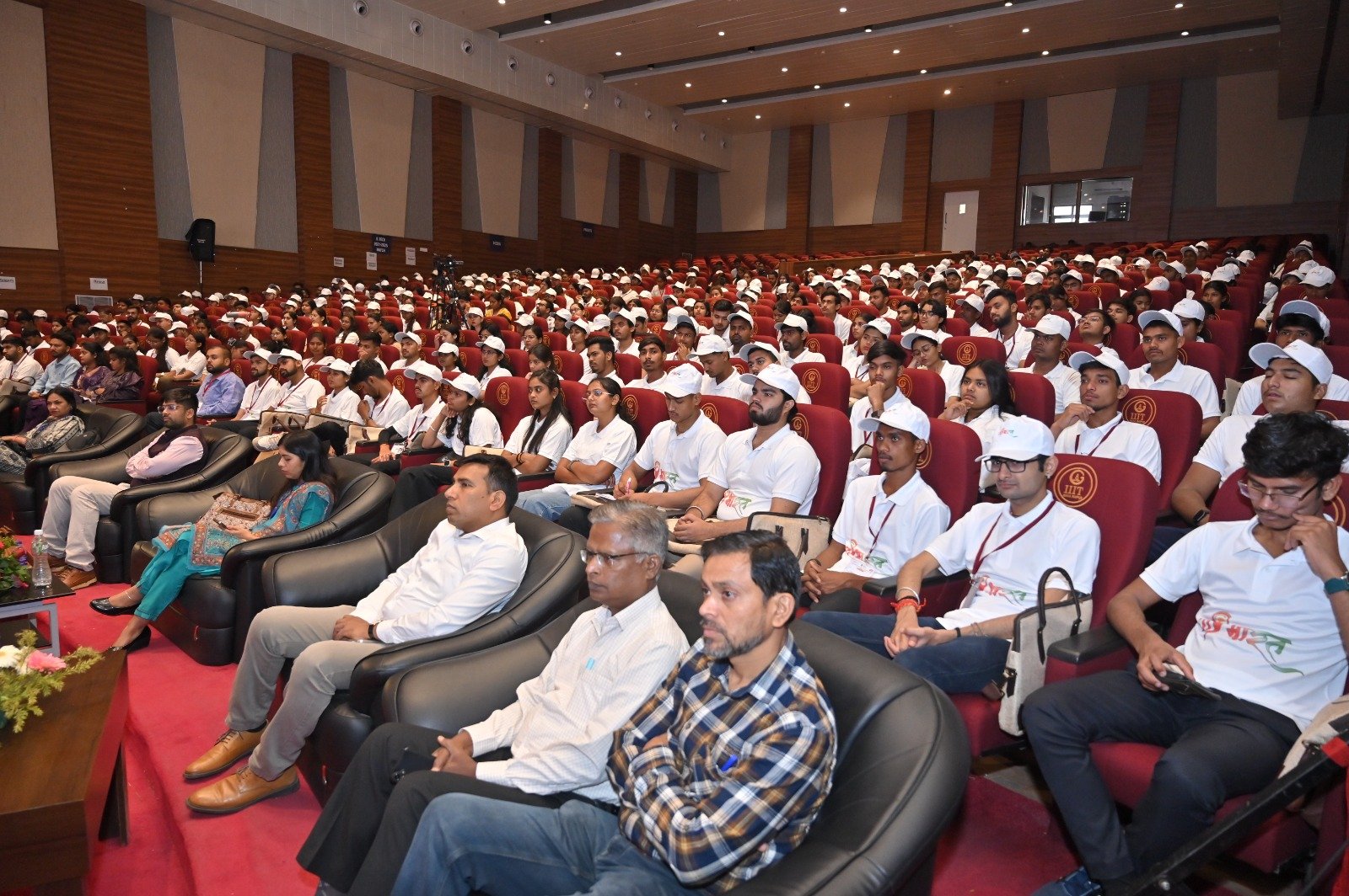 विकसित भारत 2047 के स्वप्न को साकार करने में युवाओं की महत्वपूर्ण भूमिका-केंद्रीय मंत्री मनसुख मंडाविया