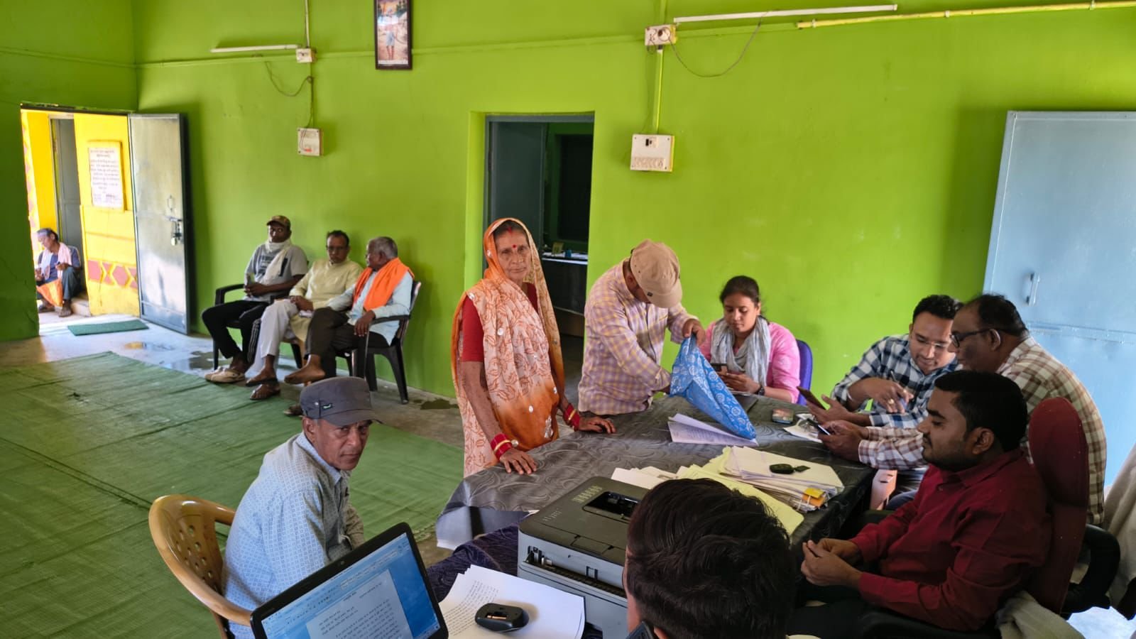 अकलाडोंगरी लिंक कोर्ट में राजस्व मामलों का त्वरित निराकरण, ग्रामीणों को मिली बड़ी राहत ग्रामीणों ने कलेक्टर का जताया आभार