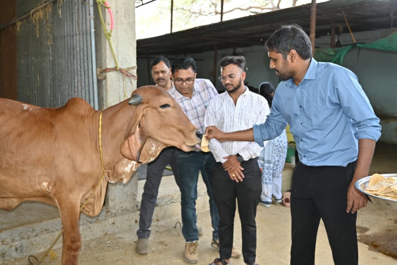 भेण्ड्री में कलेक्टर का निरीक्षण: गौधाम, कुक्कुट पालन और एमयूसी गतिविधियों को मिलेगी नई गति