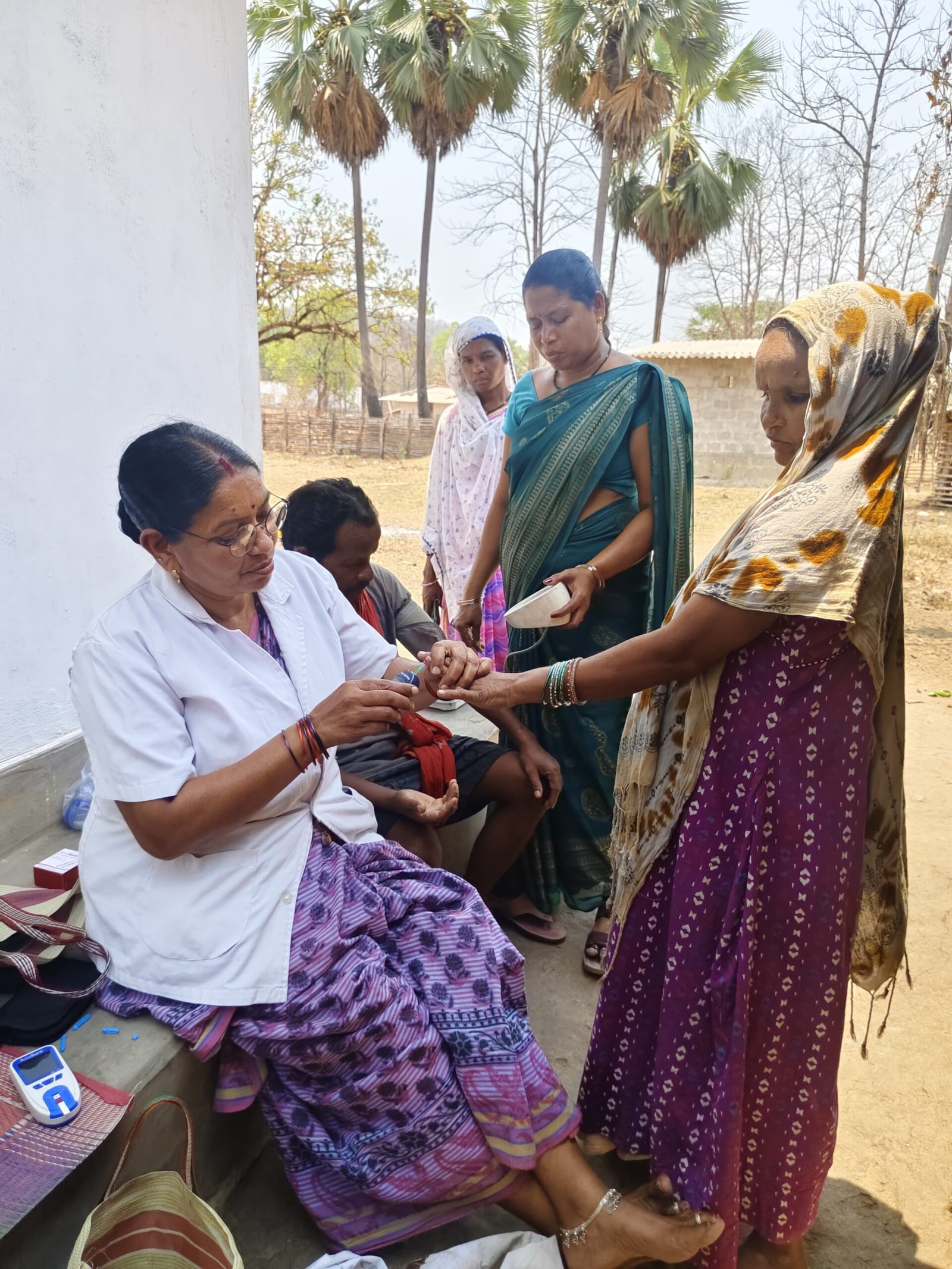 4.19 लाख से अधिक जांच, 4272 मरीजों को मिला विशेषज्ञ उपचार – मुख्यमंत्री स्वस्थ बस्तर अभियान से सुदूर अंचलों तक पहुंच रही सशक्त स्वास्थ्य सेवाएं