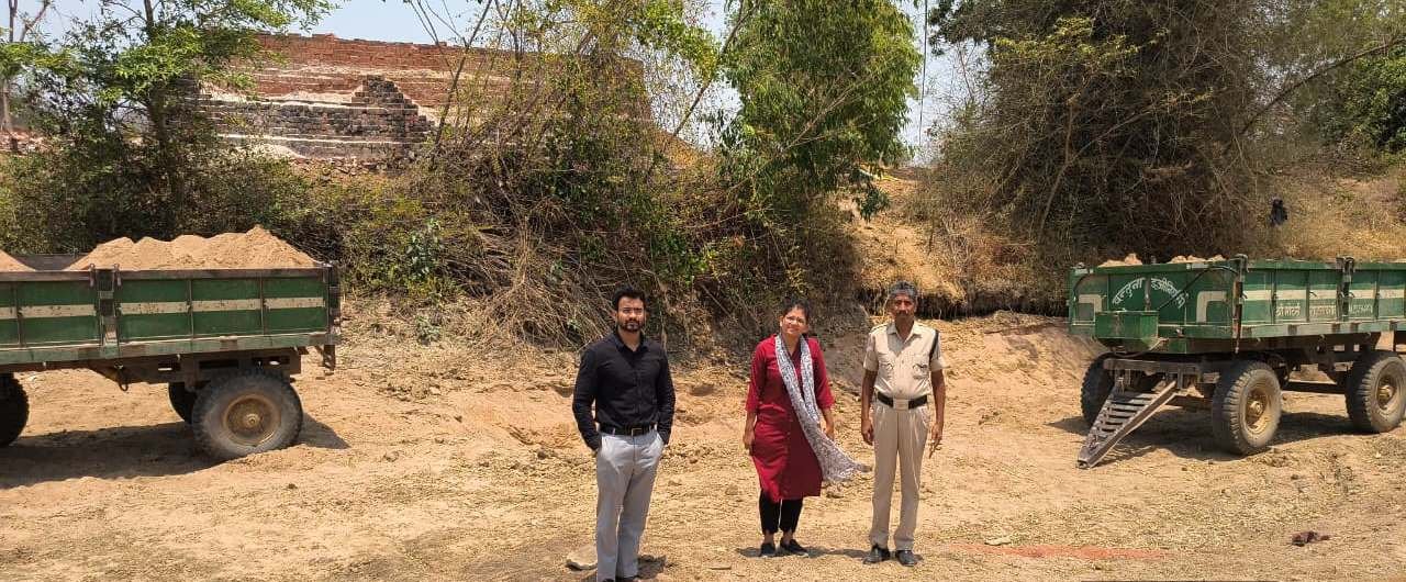 ग्राम जामरी एवं मुड़पार में अवैध रेत उत्खनन एवं परिवहन पर की गई कार्रवाई