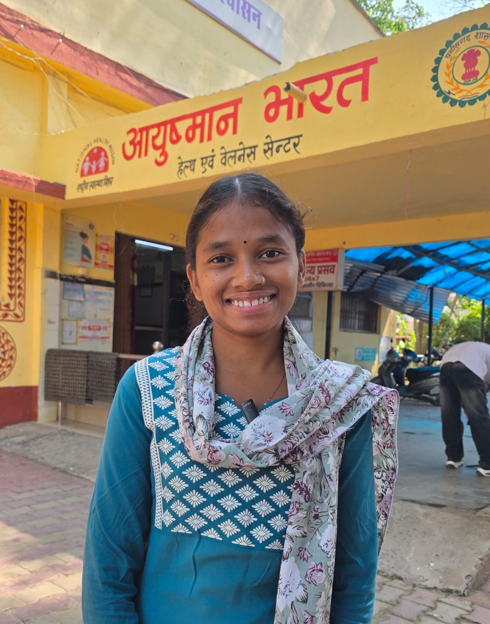 पहाड़ी कोरवा बेटी शाम कुमारी के सपनों को मिले पंख  पढ़ाई के साथ मिला रोजगार