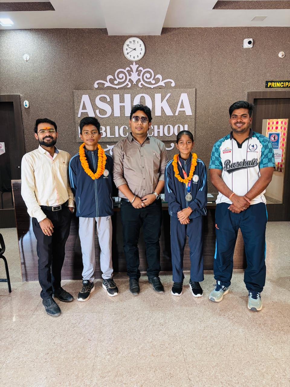 दिल्ली में चमका कबीरधाम का परचम: अशोका पब्लिक स्कूल के खिलाड़ियों ने राष्ट्रीय स्तर पर जीता रजत पदक