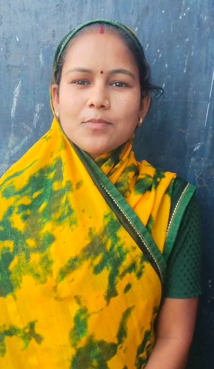 महतारी वंदन योजना: राशि से मनीषा संवार रही बेटी का भविष्य