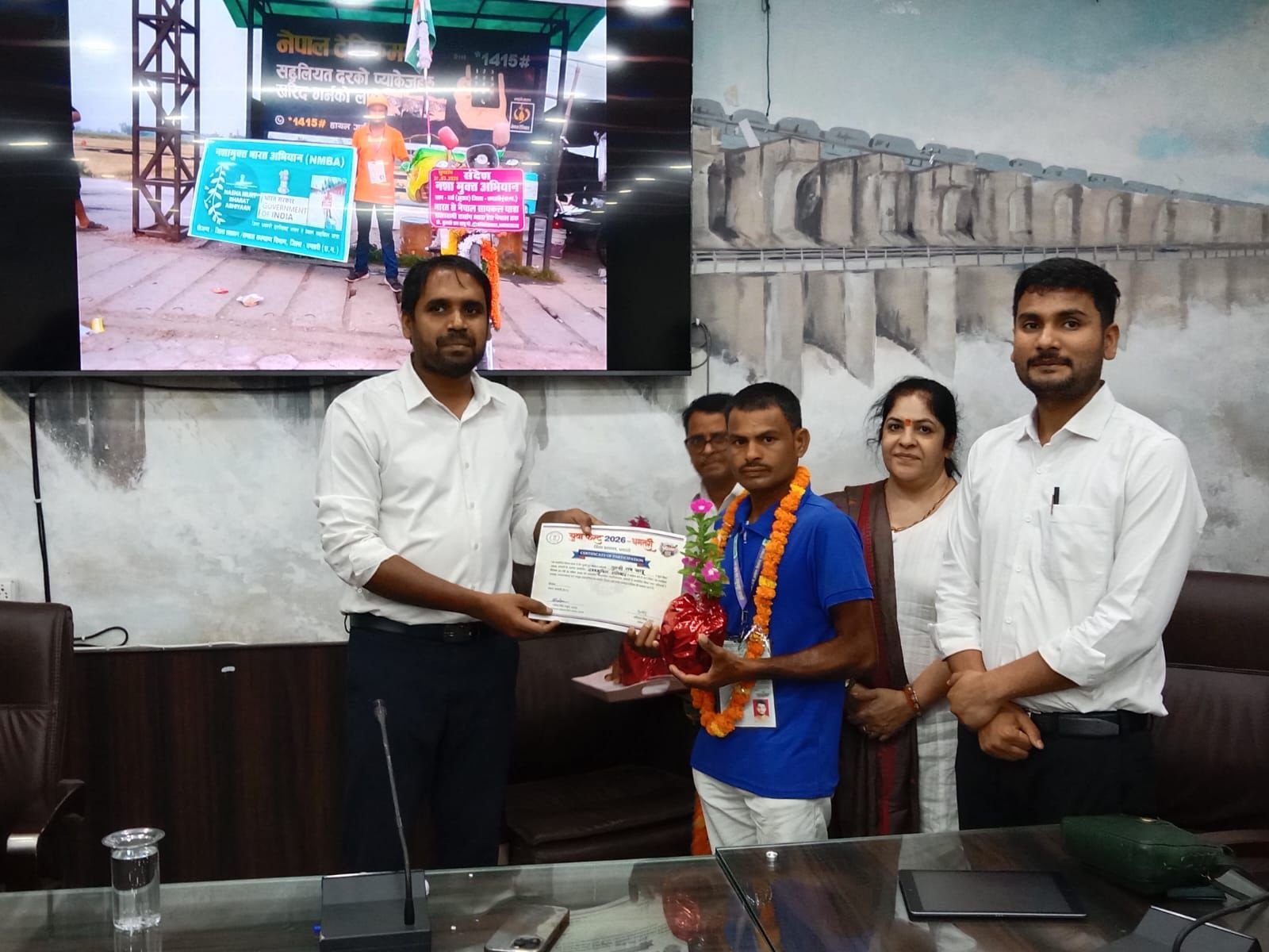 नशा मुक्ति के संदेशवाहक तुलसीराम साहू सम्मानित, युवाओं से जुड़ने का आह्वान