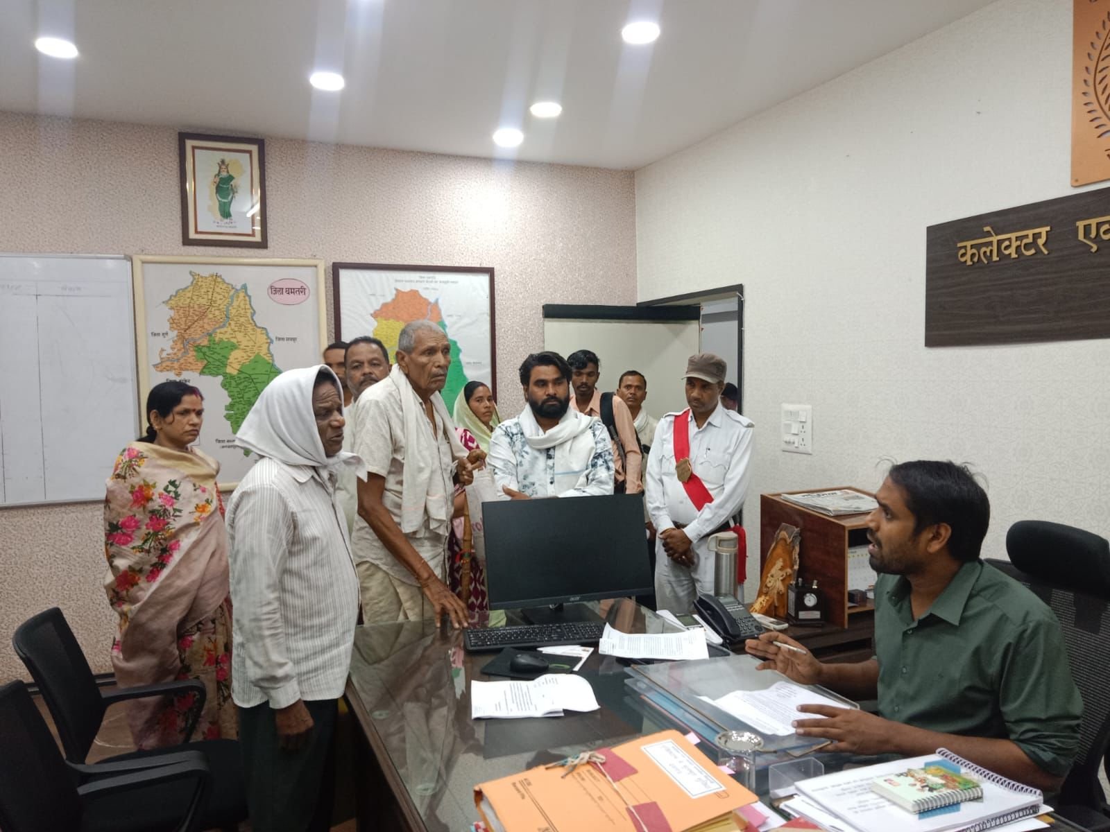 कलेक्टर जनदर्शन में आमजन की समस्याओं का संवेदनशील निराकरण