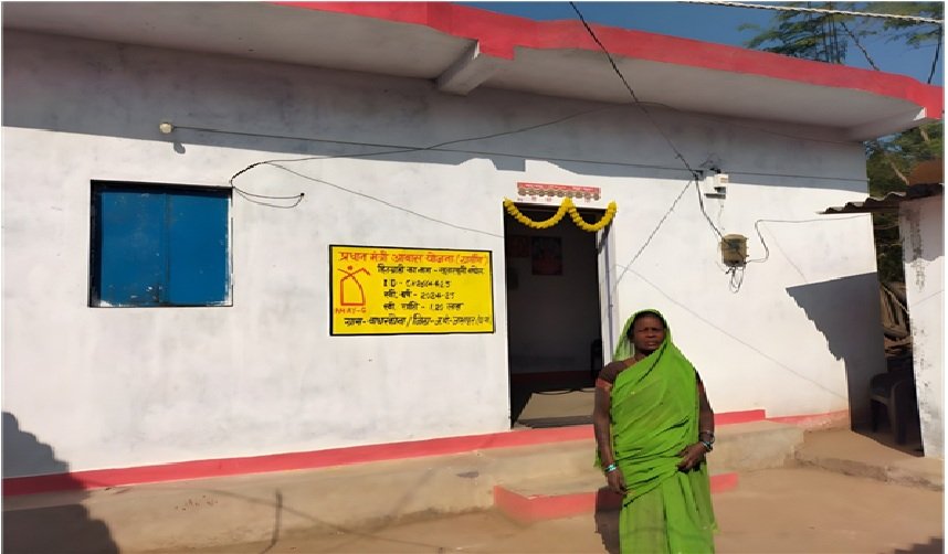 प्रधानमंत्री आवास योजना से जशपुर जिले में बदली रही हजारों लोगों की जिंदगी ’पक्की छत के नीचे सुकून से रह रहे है लोग पीएम जनमन योजना से 1200 से अधिक विशेष पिछड़ी जनजाति  लोगों को मिला आशियाना