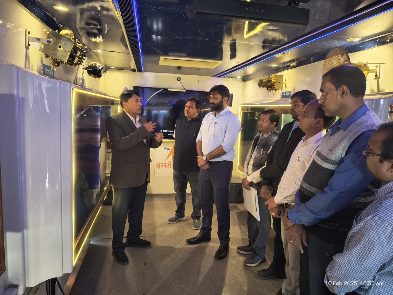 जशपुर में विज्ञान शिक्षा को बढ़ावा – मुख्यमंत्री विष्णुदेव साय की मंशा अनुरूप जिले में इसरो का ’स्पेस ऑन व्हील्सःअन्वेषण’ कार्यक्रम होगा आयोजित