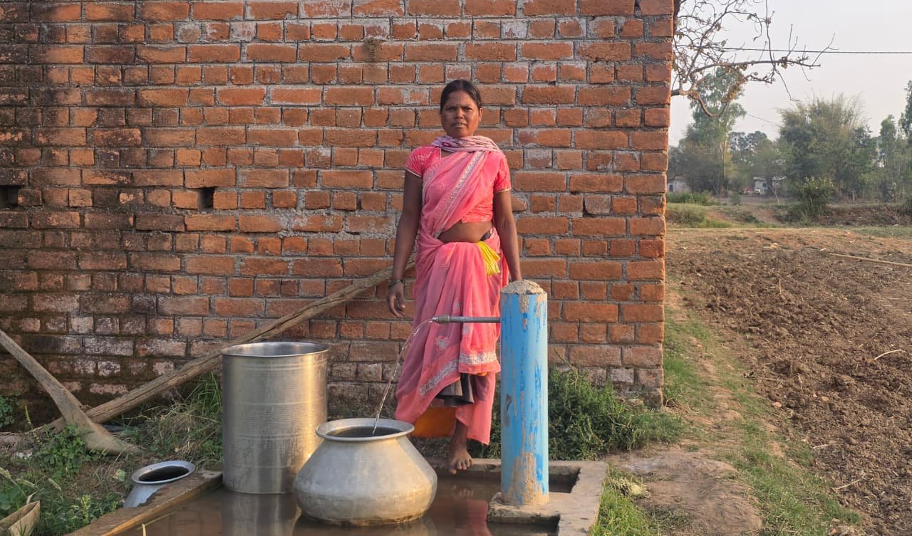 जल जीवन मिशन से संवरी बुलगा की तस्वीर, जीवंती बाई के घर तक पहुँचा शुद्ध पेयजल समय की हो रही बचत, घर-घर पहुंच रहा शुद्ध पेयजल