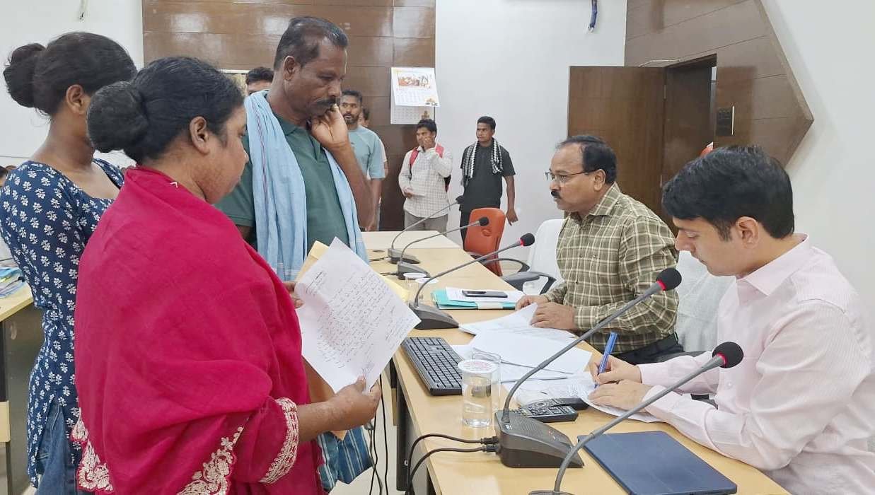 नवरस और पांच ज्ञानेंद्रियों के प्रभावी उपयोग से स्व-सहायता समूह की महिलाएं सुनाएंगी सफलता और संग्रह की कहानियां तीन दिवसीय स्टोरी टेलिंग कार्यशाला संपन्न, महिला समूहों को मिला सशक्तिकरण का मंच