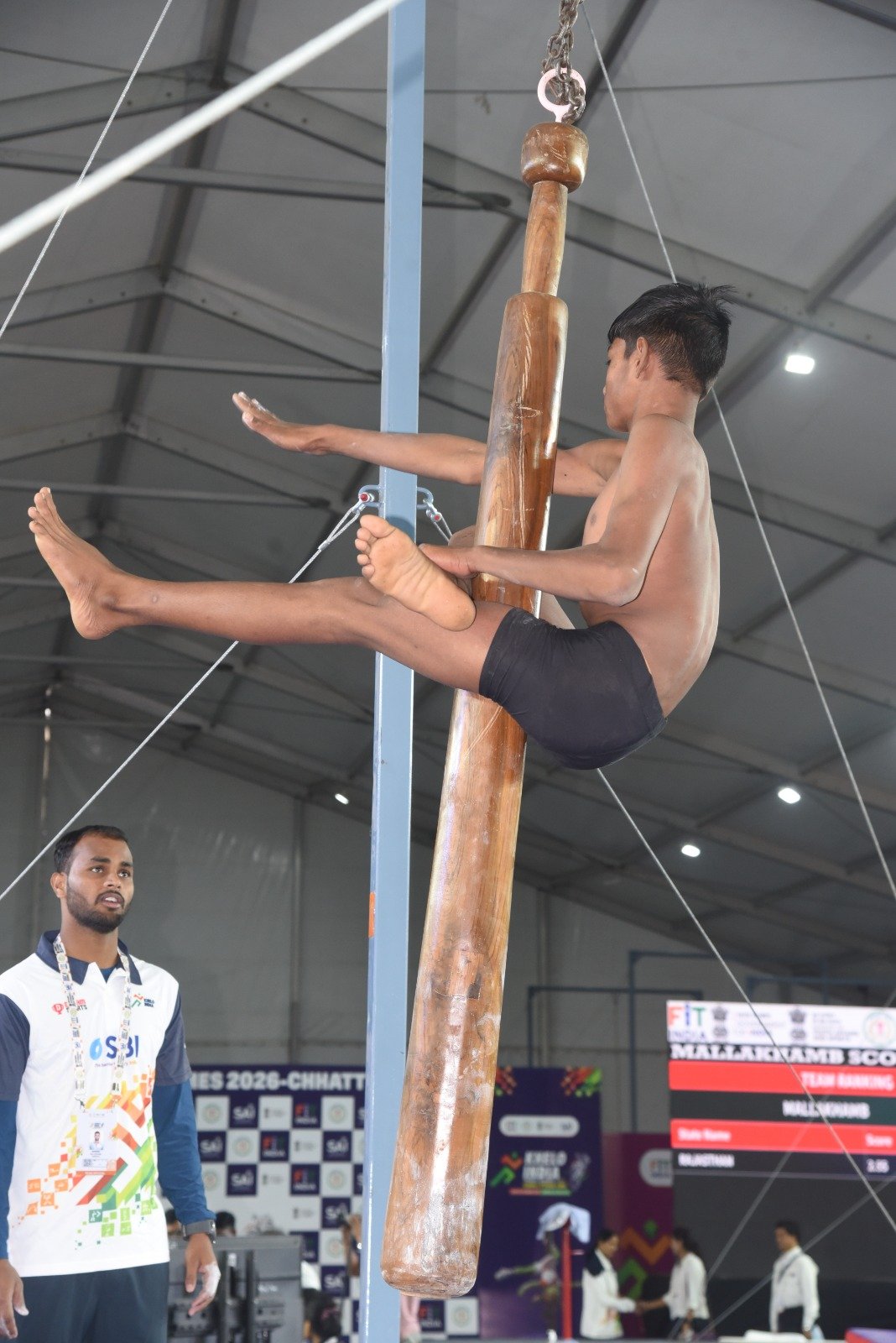 गांधी स्टेडियम अंबिकापुर में मल्लखंभ का भव्य शुभारंभ, खेलो इंडिया ट्राइबल गेम्स 2026 में पारंपरिक खेलों का दमदार प्रदर्शन