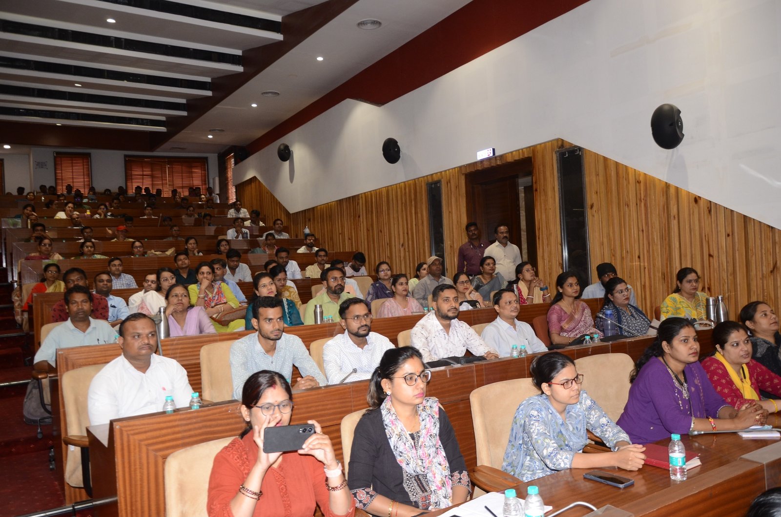 सुप्रसिद्ध इतिहासकार आचार्य रमेंद्रनाथ मिश्र “ज्ञान भारतम् मिशन” के तहत सम्मानित