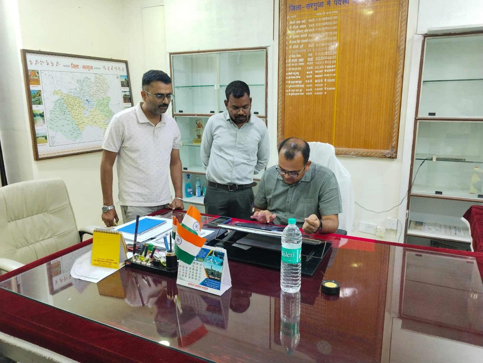 जिले में स्वगणना शुरू, अपर कलेक्टर एवं जिला जनगणना अधिकारी ने भरा ऑनलाइन स्व गणना प्रपत्र