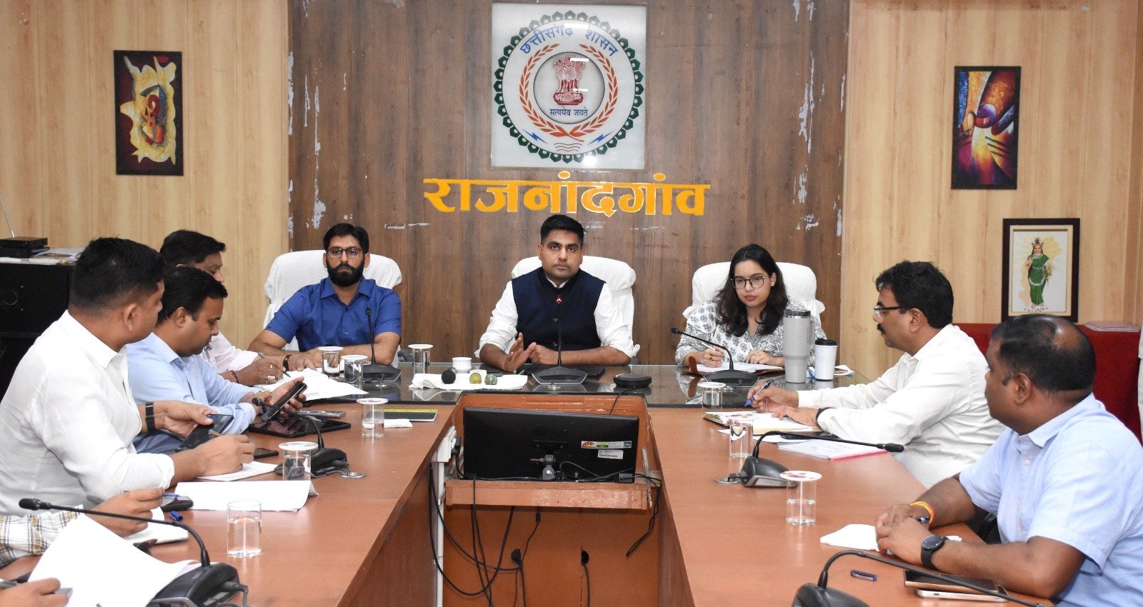 कलेक्टर ने सुशासन तिहार 2026 अंतर्गत जनसमस्या निवारण शिविरों की तैयारी के संबंध में ली बैठक