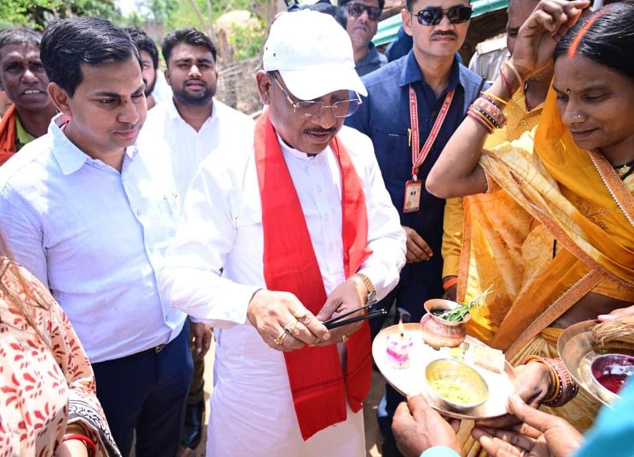 आवास से साकार हुआ सपना, मुख्यमंत्री ने कराया गृह प्रवेश