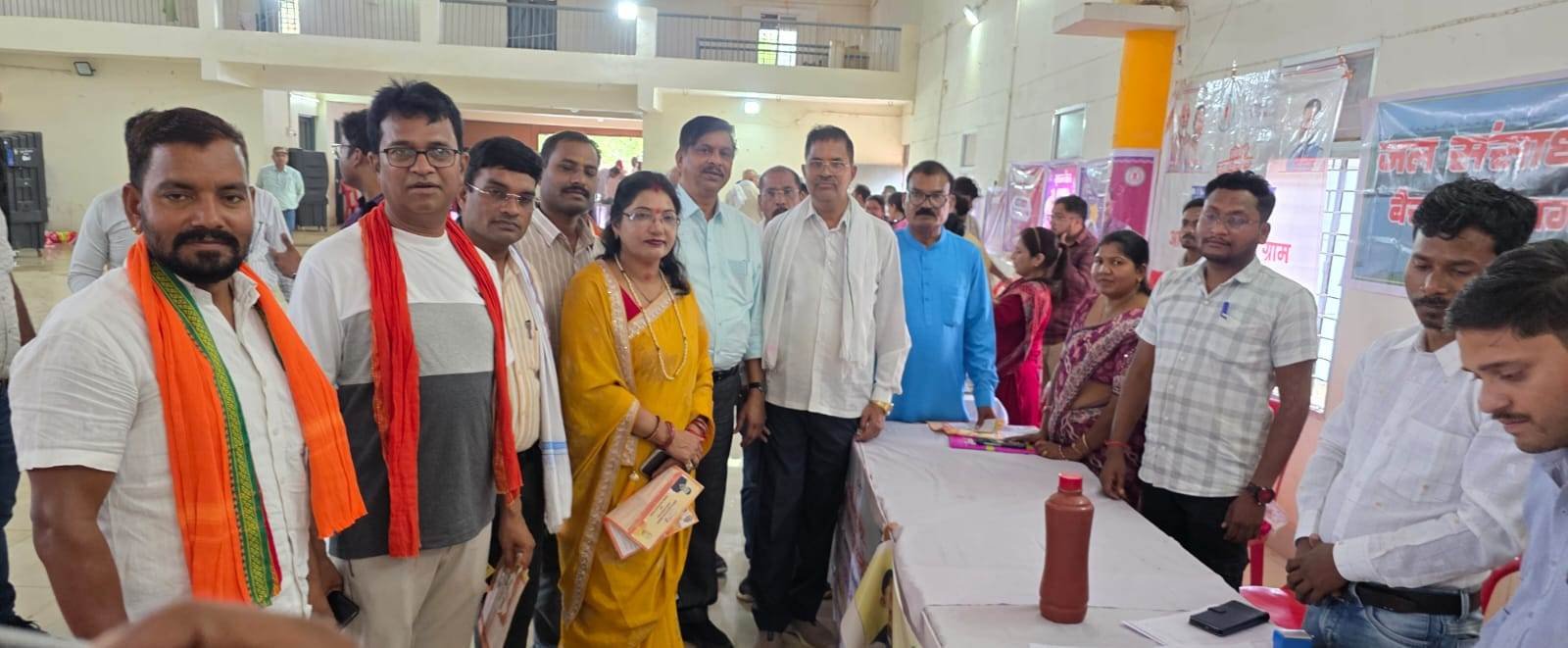 नगर पंचायत डोंगरगांव के इंदिरा गांधी प्रियदर्शनी भवन में जनसमस्या निवारण शिविर का हुआ आयोजन