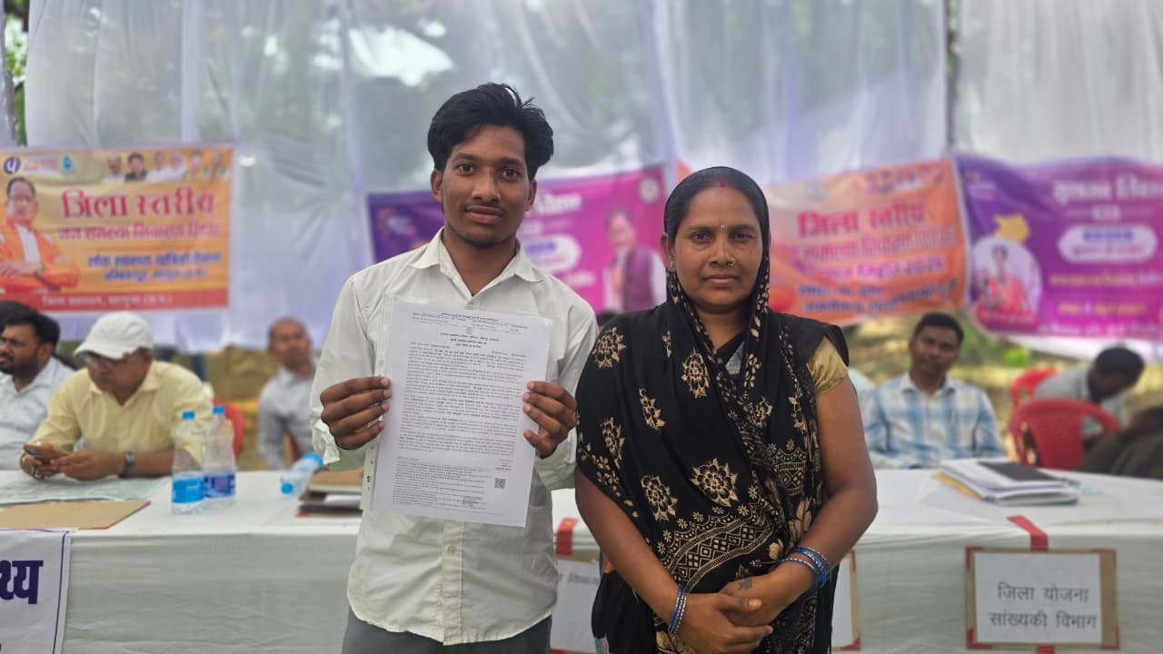 सुशासन तिहार 2026: मितानिन भारत कुंवर के बच्चे का जाति प्रमाण पत्र बना, वर्षों की चिंता हुई दूर