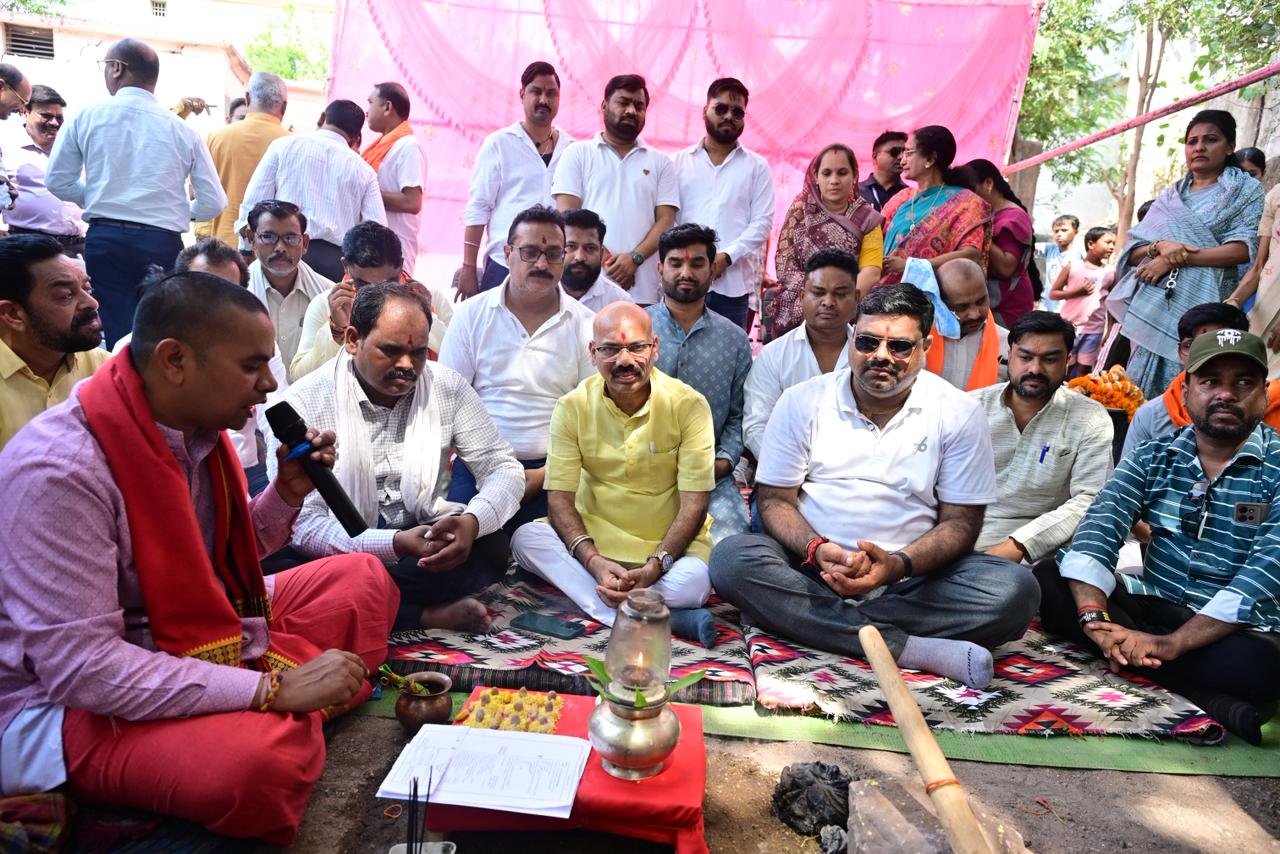 शिक्षा मंत्री गजेन्द्र यादव ने पुलगांव और उरला हाईस्कूल में विकास कार्यों का किया भूमिपूजन
