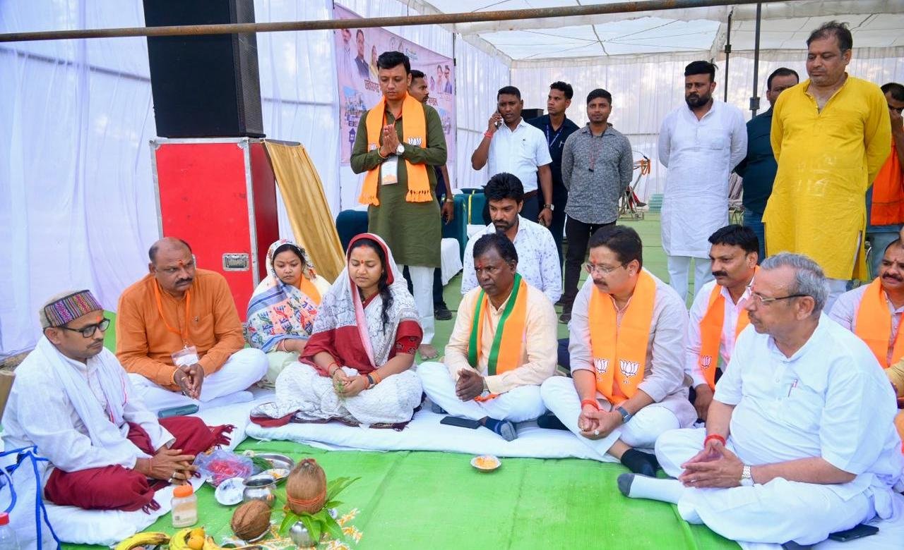सूरजपुर में आवासीय विकास का नया अध्याय: ग्राम पर्री में “अटल विहार योजना” का भव्य शुभारंभ