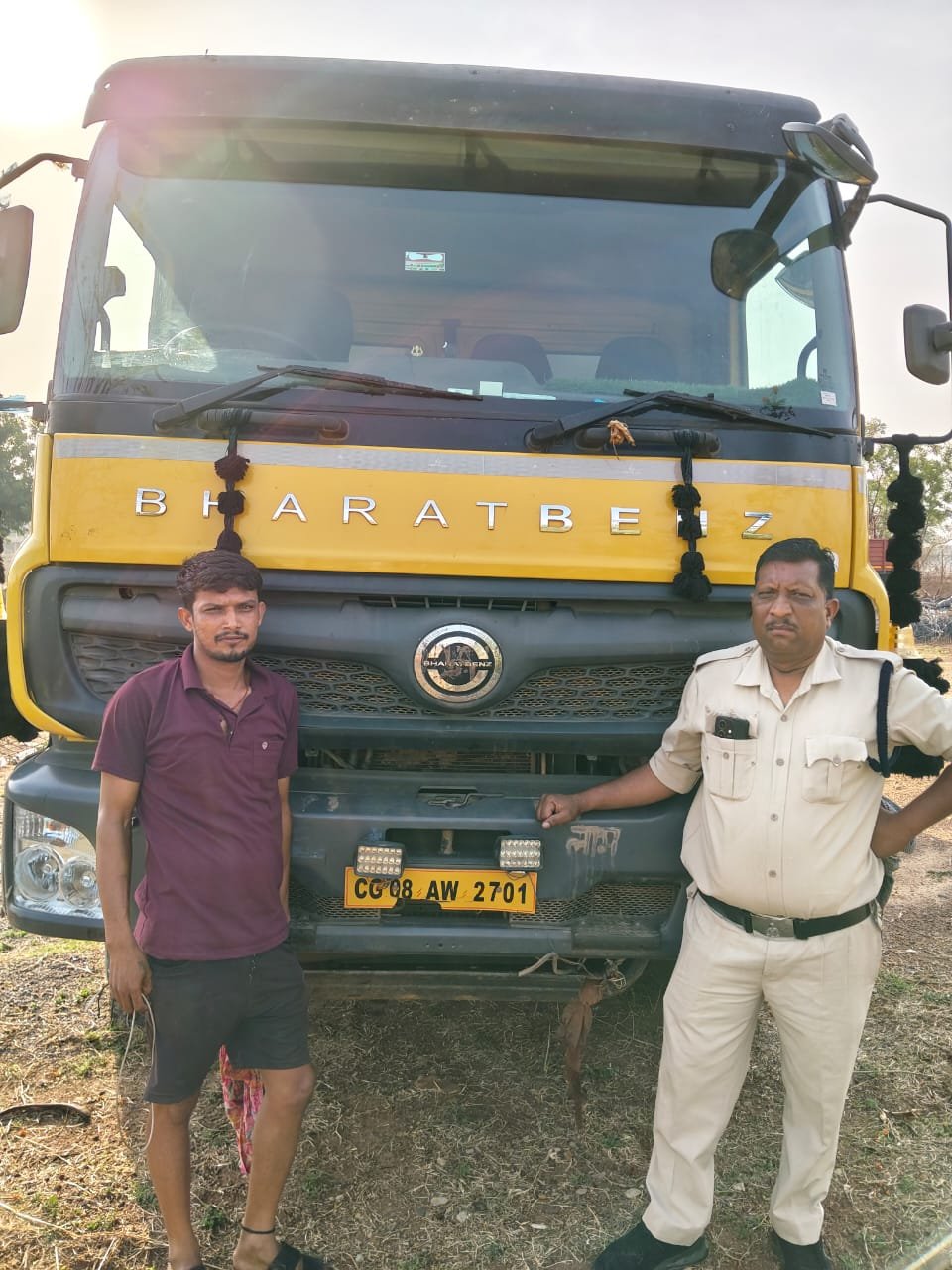 खनिज विभाग की कार्रवाई में रेत एवं चूना पत्थर, गिट्टी का अवैध परिवहन करने पर 4 हाईवा जप्त