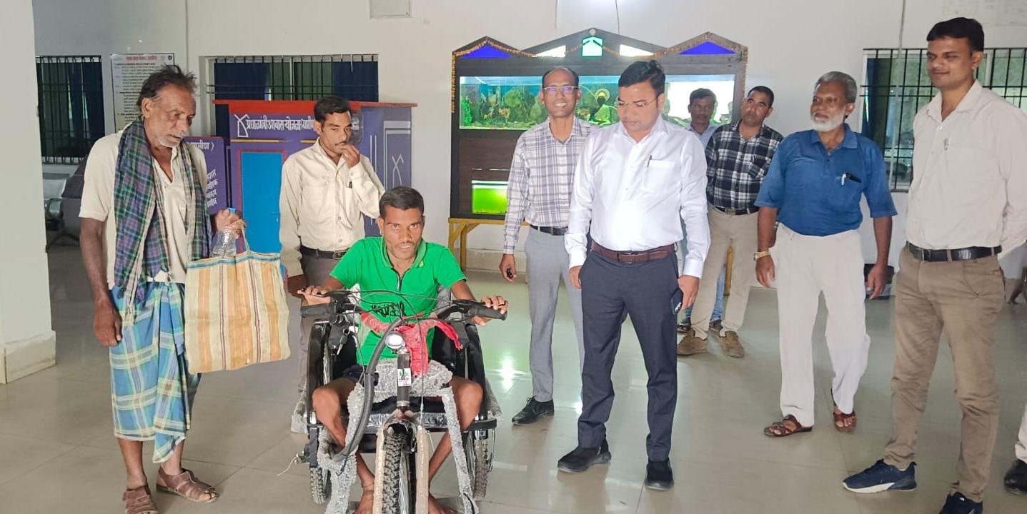 सुशासन तिहार 2026 : बैटरी चलित ट्राईसाइकिल बनी अमरसाय के सपनों की नई रफ्तार