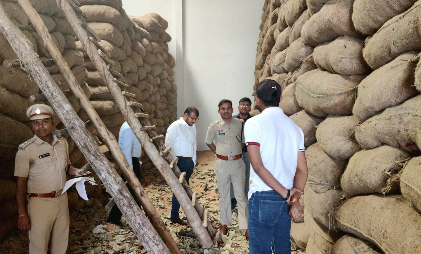 वन मंत्री केदार कश्यप के निर्देश पर तेंदूपत्ता गोदामों की सुरक्षा व्यवस्था सुदृढ़