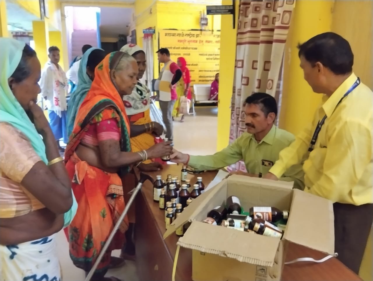 समाज कल्याण योजनाओं से बदल रही बीजापुर की तस्वीर  नशामुक्ति, योग, दिव्यांग सहायता और पेंशन योजनाओं से हजारों लोगों को मिल रहा लाभ