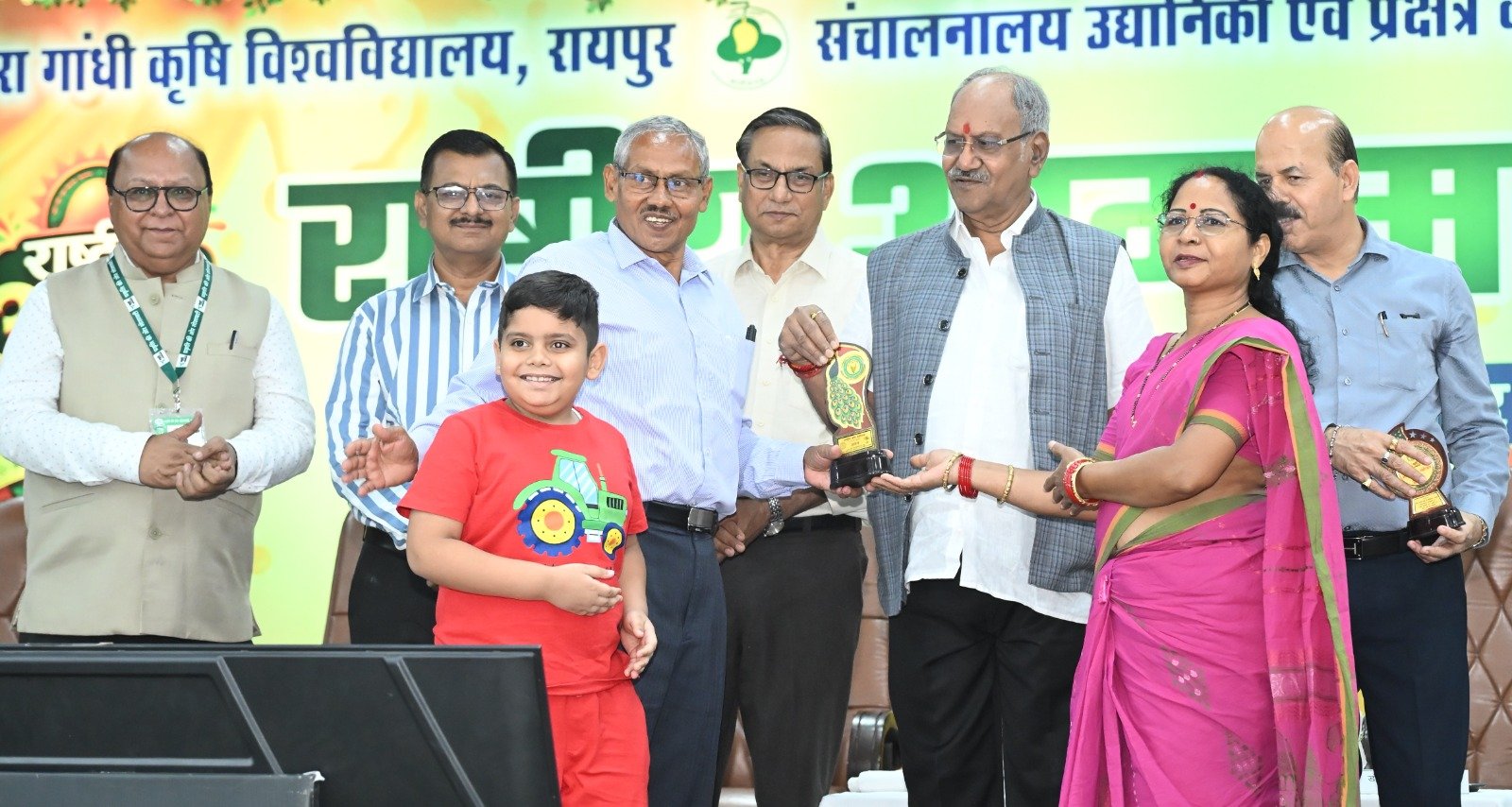 गांवों में अमराई की परंपरा पुनर्जीवित करने की जरूरत: बृजमोहन अग्रवाल