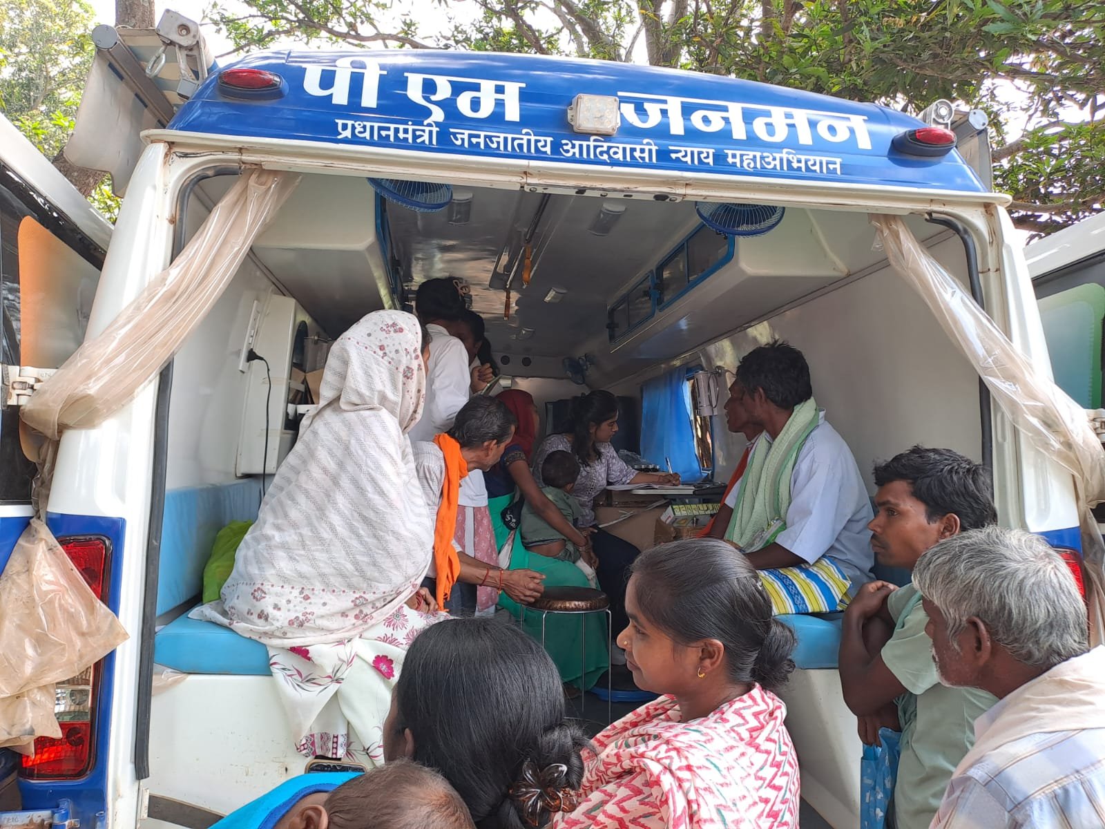 सुशासन तिहार में पहुंचीं स्वास्थ्य सेवाएं