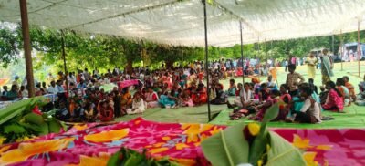 मनोरा विकास खंड के ग्राम गेड़ई शिविर में हितग्राहियों को प्रधानमंत्री आवास योजना की सौंपी गई चाबी किसानों को किसान किताब कार्ड वितरण किया गया हितग्राहियों को मिला राशन कार्ड शिविर में 165 आवेदन हुए प्राप्त