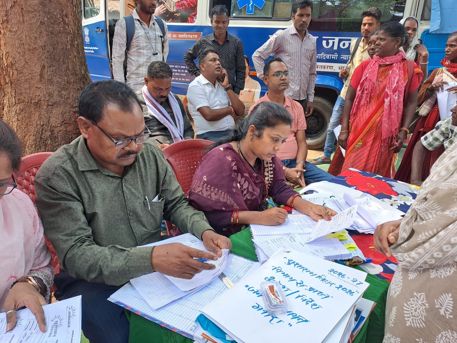 ग्राम बिछी टोली में 204 आवेदन प्राप्त जशपुर विधायक  रायमुनि भगत ने आम नागरिकों को शिविर का लाभ उठाने की अपील