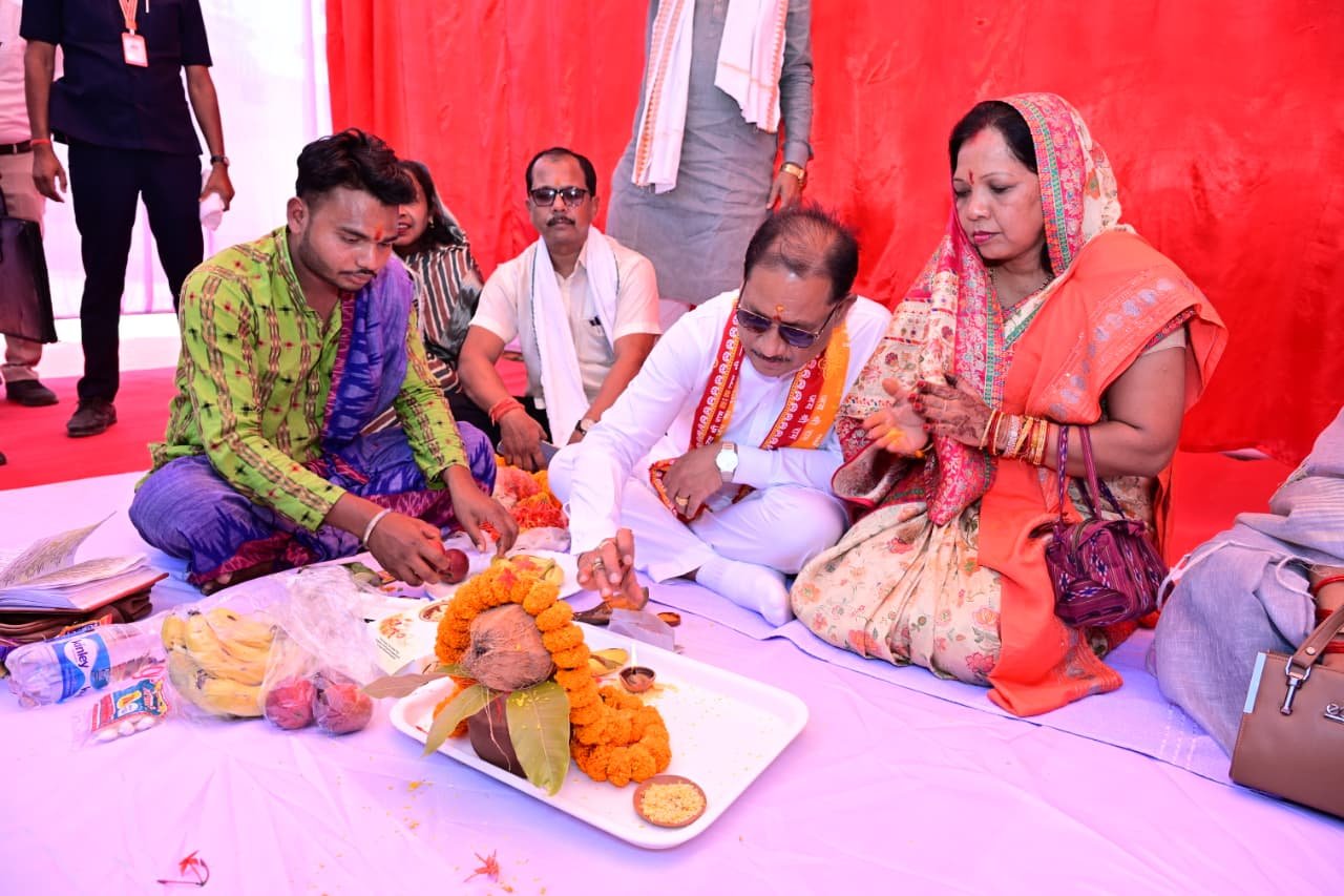 मुख्यमंत्री विष्णुदेव साय ने कुनकुरी क्षेत्र को दी विकास कार्यों की बड़ी सौगात